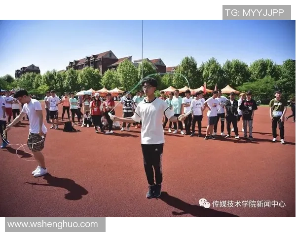 北京八一足球队重返巅峰之路展现青春力量与拼搏精神