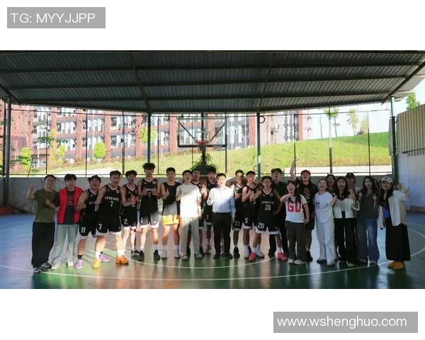 团结拼搏青春无限学校篮球队的成长与梦想之路